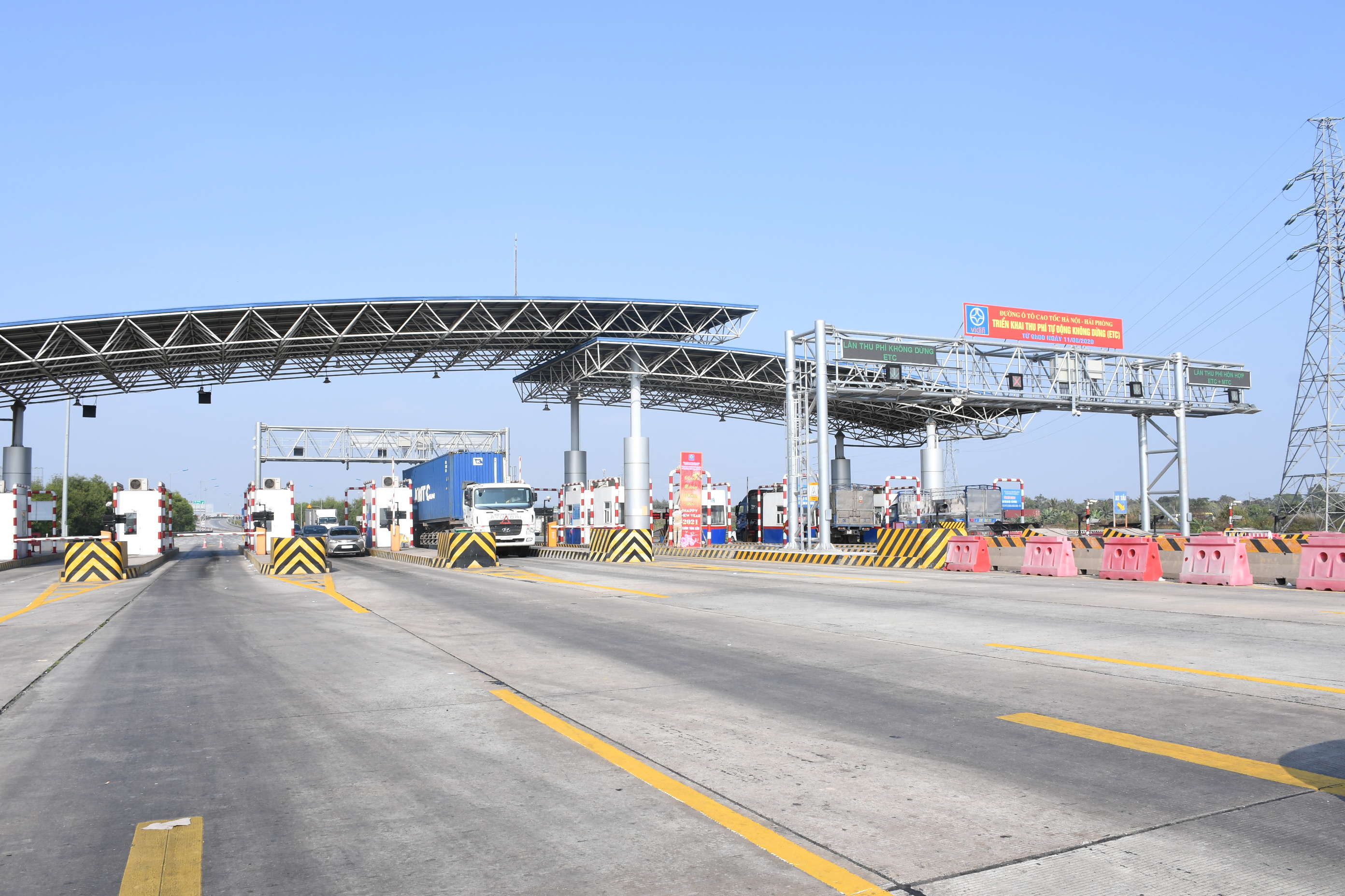 Tạm dừng hoạt động của các Chốt kiểm soát dịch bệnh COVID-19 liên ngành tại các cửa ngõ ra, vào thành phố bằng đường bộ